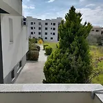 Dora 2 Apartamento *