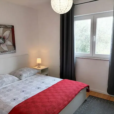 Apartment Fuzu *